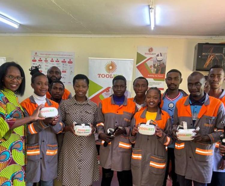 PS in the presence of students from toolkit training program